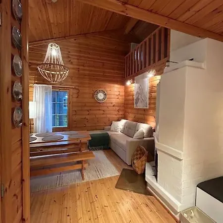 Σαλέ Peaceful Near Skiing Routes!