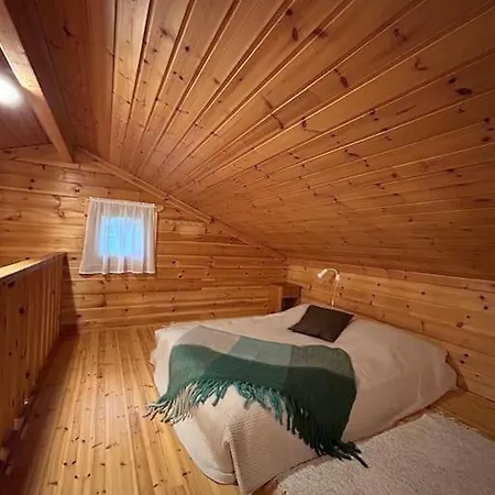 Σαλέ Peaceful Near Skiing Routes!